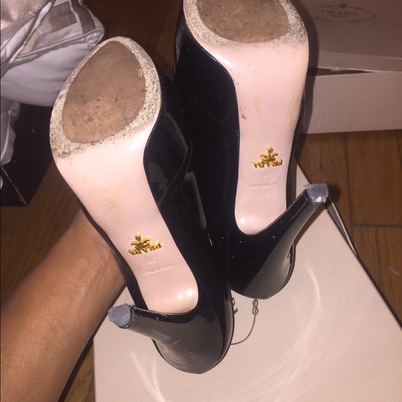 Prada - Picture 3 of 5